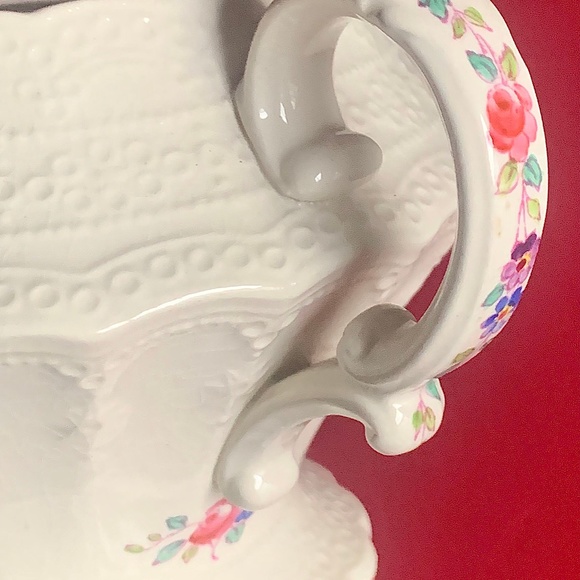 Spode Sugar Bowl & Lid Ann Hathaway Print on Jewel Pattern. Sugar Bowl by Spode - Picture 6 of 9